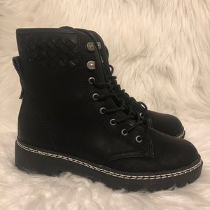Black combat boots *NWT*